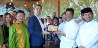 Bahas Peluang Investasi di Batam, 30 Investor dari Empat Negara, Temui Wali Kota Rudi Wali Kota Batam/ Kepala Badan Pengusahaan Batam H Muhammad Rudi (HMR), bertemu investor asal empat negara, Malaysia, Singapura, Taiwan dan China yang difasilitasi Afiliasi Penukaran Valuta Asing (APVA) RI di Mega Mall Batam, Jumat (17/2) F, Pemko Batam