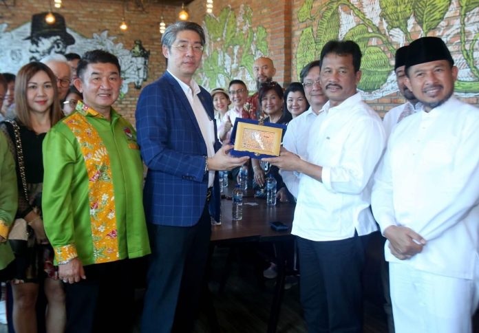 Wali Kota Batam/ Kepala Badan Pengusahaan Batam H Muhammad Rudi (HMR), bertemu investor asal empat negara, Malaysia, Singapura, Taiwan dan China yang difasilitasi Afiliasi Penukaran Valuta Asing (APVA) RI di Mega Mall Batam, Jumat (17/2) F, Pemko Batam