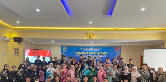 DP3APM Tanjungpinang Beri Pemahaman Tentang Pemenuhan Hak Anak dan Motivasi Agen Perubahan kepada Forum Anak di Tanjungpinang Sebanyak 90 anak mengikuti kegiatan Pembinaan dan Pelatihan Pelopor dan Pelapor (2P) Forum Anak Kota Tanjungpinang di Aula SMA Negeri 4 Kota Tanjungpinang, Minggu (26/2) F,Diskominfo Tanjungpinang