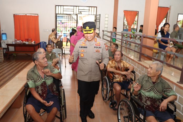 Polresta Tanjungpinang melaksanakan bakti sosial dengan menyerahkan bantuan kepada Panti Asuhan dan panti Jompo yang ada di wilayah hukum Polsek Tanjungpinang, Rabu (22/03) F,Diskominfo Tanjungpinang