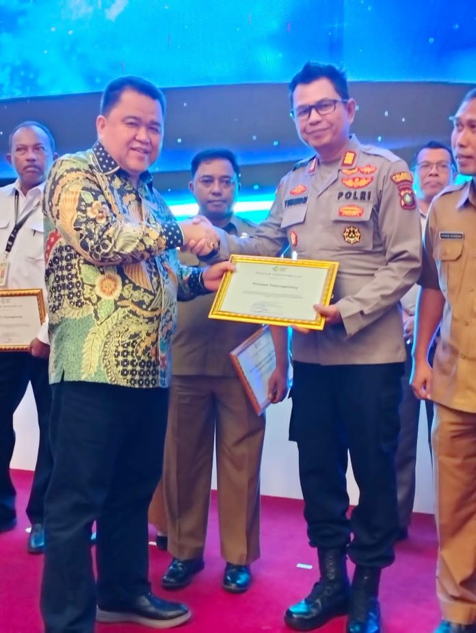 Kepolisian Resor Kota (Polresta) Tanjungpinang mendapatkan Penghargaan Health Quarantine Awards 2023 dari Kantor Kesehatan Pelabuhan Tanjungpinang di Aula Wan Sri Beni Kantor Gubernur Kepri, Senin (13/03) F, Polresta Tanjungpinang