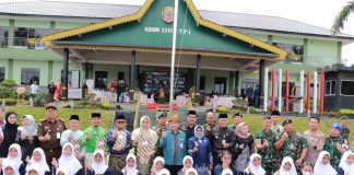 Tadi Pagi, 11.172 Pelajar Putri Tanjungpinang Serentak Minum TTD 11.172 pelajar putri dari SMP dan SMA se-Kota Tanjungpinang secara serentak melakukan aksi minum tablet tambah darah (TTD) yang dipusatkan di Makodim 0315/Tanjungpinang, Selasa (14/3) Pagi F, Diskominfo Tanjungpinang