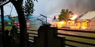 Aula Gedung MAN Kebakaran Gedung aula Madrasah Aliyah Negeri (MAN) Tanjungpinang di Jalan Raja Ali Haji, Kecamatan Bukit, Bestari, Tanjungpinang, terbakar, Kamis (02/03) sore F, BI