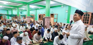 Gubernur Ansar Ajak Umat Muslim di Kepri Manfaatkan Bulan Suci Ramadhan dengan Perbanyak Ibadah Gubernur Ansar saat memulai rangkaian Safari Ramadhan 1444 H dengan mengunjungi Masjid Al-Marhamah, Tanjungpinang, Jumat (24/03)