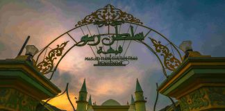 Pulau Penyengat Masuk 75 Besar Desa Wisata Terbaik di Indonesia Pulau Penyengat menjadi satu-satunya destinasi wisata di Provinsi Kepulauan Riau (Kepri) yang masuk 75 besar Desa Wisata terbaik Anugerah Desa Wisata Indonesia (ADWI) 2023