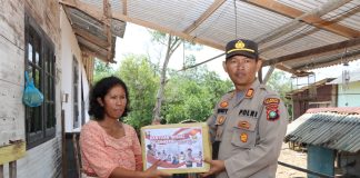 Penghujung Ramadhan, Polresta Tanjungpinang Kembali Salurkan Bantuan Sosial Polda Kepri Melalui Satresnarkoba Polresta Tanjungpinang Kepolisian Resor Kota (Polresta) Tanjungpinang melalui Satresnarkoba Polresta Tanjungpinang menyalurkan bantuan sosial Polda Kepri untuk negri berupa Bahan Pokok Penting (Bapokting), Selasa (18/04) F,Polresta Tanjungpinang