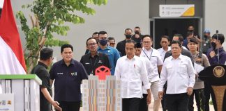 Resmikan Hunian Milenial di Depok, Erick Thohir Sebut Akan Bangun Juga di Berbagai Kota Presiden Joko Widodo (Jokowi) didampingi Menteri Badan Usaha Milik Negara (BUMN) Erick Thohir meresmikan hunian milenial untuk Indonesia di Samesta Mahata Margonda, Depok, Jawa Barat, Kamis (13/4) F,BUMN