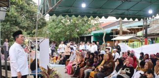 Ansar “Sebagai Gubernur Harus Dapat Mengayomi Semua Kalangan” Gubernur Kepri Ansar Ahmad saat mengisi kegiatan di Bulan Ramadhan bersama baik Pengajian Mualaf Batu Aji di Perumahan Pemda 2 Batu Aji, Batam, Kamis (6/4) F,Diskominfo Kepri