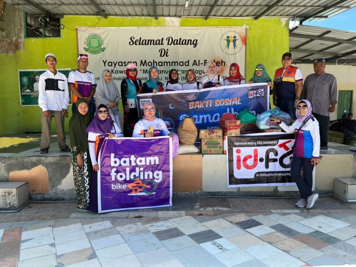 Panitia Jamselinas XII Batam menggelar program peduli dan berbagi ke Panti Asuhan di Tanjungriau dan Nongsa selamat tiga hari, sejak Jumat (7/4) hingga Minggu (9/4) F, Jamselinas XII Batam