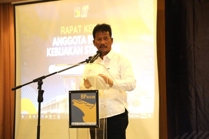 Kepala Badan Pengusahaan Batam (BP Batam) H Muhammad Rudi (HMR) mengungkapkan rencana pengembangan Pulau Rempang dan Galang sebagai kawasan ekonomi baru di Kota Batam, Senin (10/4). F, Pemko Batam