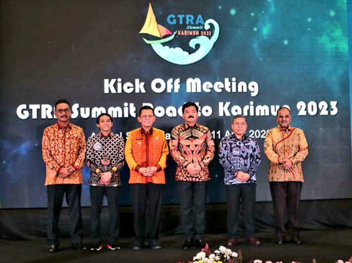 Gubernur Kepulauan Riau (Kepri) H. Ansar Ahmad hadir langsung dalam kick off di Jakarta, Selasa (11/04). Meeting tersebut untuk memberikan paparan dan gambaran kesiapan Provinsi Kepri menjadi tuan rumah GTRA Summit 2023 F,Diskominfo Kepri