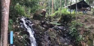 Berwisata ke Air Terjun Pongkar Karimun, Serasa Mandi di Kolam Renang dengan Aliran Air Gunung Air Terjun Pongkar merupakan kawasan strategis pariwisata di lereng Gunung Jantan, Kabupaten Karimun. Airnya sejuk dan bersih dan juga didesign seperti kolam renang F,BI