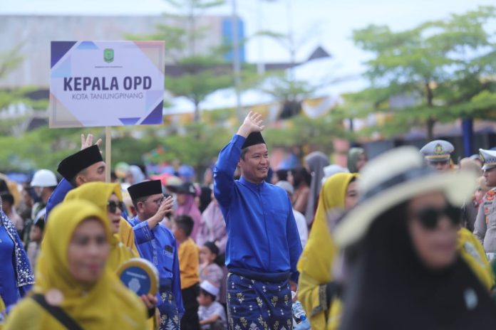 Pawai taaruf yang mengusung tema 