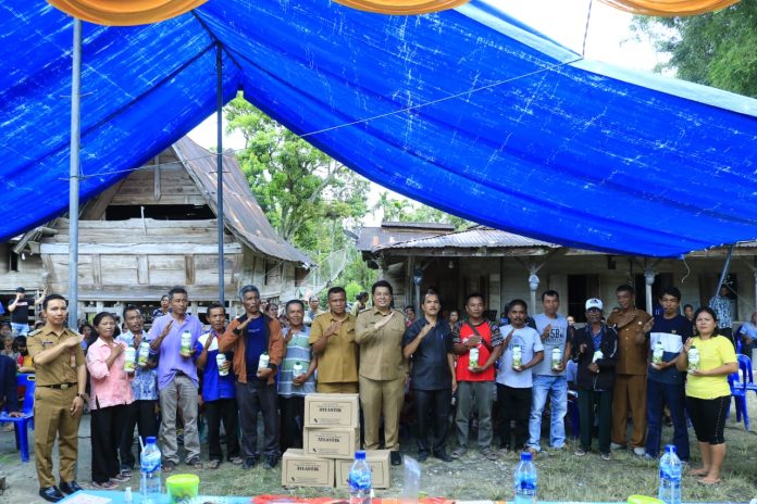 Urat Timur menjadi salah satu Desa yang dikunjungi Bupati Samosir, Vandiko T. Gultom dalam rangkaian Bunga Desa, Rabu (24/5) F,Diskominfo Samosir