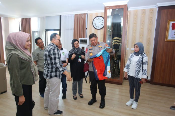 Kapolda Kepri Irjen Pol Tabana Bangun bertemu dengan Ketua Panitia Pelaksana Jamselinas, di Mapolda Kepri, Nongsa, Selasa (23/5) petang F,Jamselinas Batam