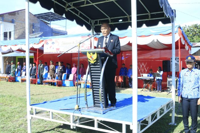 Peringatan Hari Kebangkitan Nasional (Harkitnas) Ke-115 Tingkat Kabupaten Samosir, dipimpin Wakil Bupati Samosir Drs. Martua Sitanggang di Tanah Lapang Pangururan, Senin (22/5) F,Diskominfo Samosir