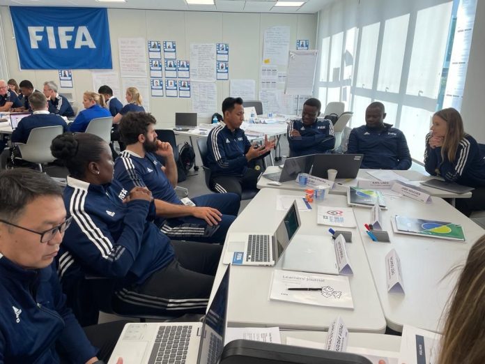 Direktur Teknik PSSI Indra Sjafri kini terpilih sebagai salah satu dari 25 peserta FIFA Technical Leadership Diploma yang baru diluncurkan di Brasil minggu ini F,PSSI