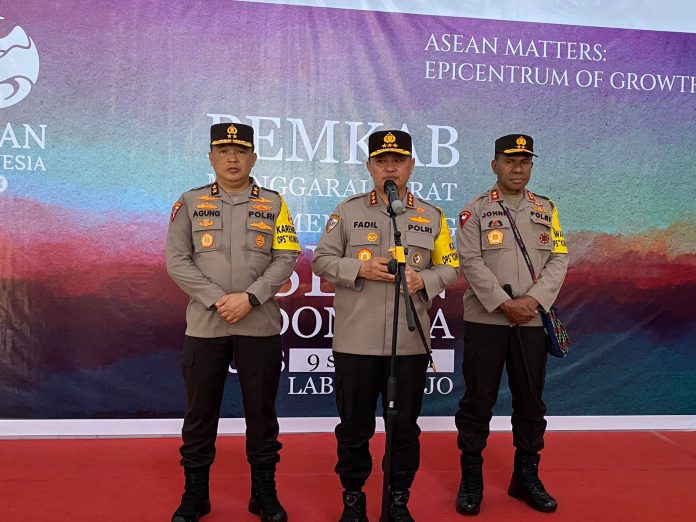 Kepala Badan Pemelihara Keamanan (Kabaharkam) Polri Komjen Fadil Imran mengecek persiapan pengamanan Konfrensi Tingkat Tinggi (KTT) ASEAN di Labuan Bajo. Nantinya ada 2 tahapan pengamanan yaitu side event dan main event, mulai dari tanggal 6 sampai 13 Mei 2023 F, Humas Polri