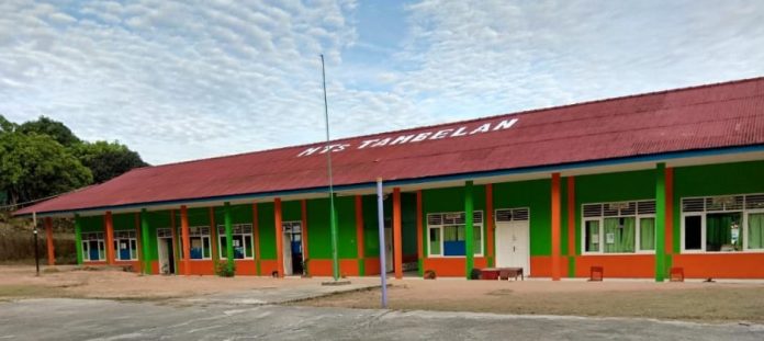 MTs Mualimin Kecamatan Tambelan, Kabupaten Bintan nyaris tutup karena siswa yang tersisa hanya lima orang F, kiriman untuk BI