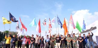 Ikuti Parade Obor Demokrasi, Wali Kota Rahma Ajak Partai Politik dan Masyarakat Jaga Kondusifitas Pesta Demokrasi Wali Kota Tanjungpinang, Rahma saat mengikuti parade obor demokrasi yang digelar Badan Pengawas Pemilu (Bawaslu) Kota Tanjungpinang, Sabtu (20/5) pagi F,Diskominfo Samosir