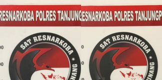 Sat Res Narkoba Polresta Tanjungpinang Tangkap Dua Pelaku Kasus Narkoba Polresta Tanjungpinang menangkap dua pelaku kasus narkoba di Jalan Kuantan KIos jasa pengiriman SEAN kelurahan melayu kota piring Kecamtan Tanjungpinang Timur, Kota Tanjungpinang, Selasa (09/05) F,Polresta Tanjungpinang
