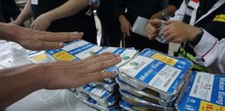 Kesehatan Makanan dan Hunian Para Jemaah Haji Jadi Prioritas Kemenkes Kemenkes mengirimkan tim sanitasi dan pengawasan makanan pada penyelenggaraan ibadah haji 1444 H/2023 M. Tim ini menjamin pemondokan dan makanan jemaah haji supaya memenuhi syarat kesehatan. F,kemkes