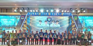 Para Wali Kota Pakai Batik Marlin di Rakor Apeksi, Wali Kota Medan, Bobby Nasution Puji Kinerja HMR Rapat Kerja Komisariat Wilayah (Raker Komwil) I Asosiasi Pemerintah Kota Se-Indonesia (Apeksi) resmi dibuka di Marriot Hotel Har Bourbay, Batam, Rabu (14/6) F,Pemko Batam