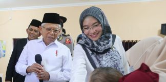 Tinjau Posyandu Di Bintan, Wapres Ma’ruf Amin Sambut Baik Perkembangan Angka Stunting di Kepri yang Relatif Menurun Wakil Presiden RI Dr (H.C) K H Ma'ruf Amin didampingi istri Wury Ma'ruf Amin meninjau posyandu Kasih Ibu II di Desa Ekang Anculai, Kecamatan Teluk Sebong Kabupaten Bintan, Kamis (8/6) F,Diskominfo Kepri