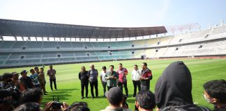 PSSI Sisihkan 10 Persen Penjualan Tiket untuk Kemerdekaan Rakyat Palestina etua Umum PSSI, Erick Thohir meninjau Stadion Gelora Bung Tomo Surabaya pada Selasa (6/6) F,PSSI