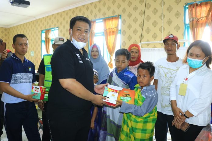 Bupati Samosir Vandiko T. Gultom melakukan peninjauan di Puskesmas Buhit Kecamatan Pangururan, Jumat (23/6) f,Diskominfo Samosir
