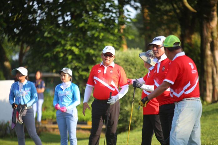 Kapolda Kepri Irjen Pol. Drs. Tabana Bangun, pimpin kegiatan Golf bersama TNI-Polri, Forkopimda dan masyarakat di Palm Spring Golf & Country Club, Nongsa. Sabtu (24/6) f,Polda Kepri