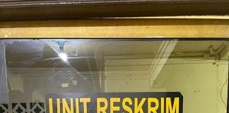 Pukul Pengunjung Cafe, Wanita ini Ditangkap Polisi Polsek Tanjungpinang Kota berhasil mengungkap kasus tindak pidana penganiayaan yang terjadi di Jalan Pos Komplek Bintan Indah Mall, tepatnya di Lantai 3 Clasix KTV & PUB, Kota Tanjungpinang, Rabu (28/06) f, Polresta Tanjungpinang