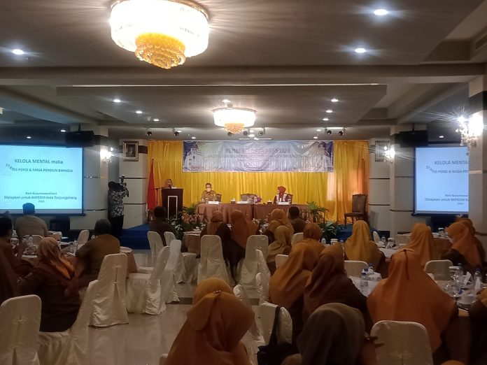 BKPSDM Kota Tanjungpinang menggelar kegiatan pembekalan pra pensiun bagi pegawai di lingkungan Pemko Tanjungpinang, di Hotel CK Tanjungpinang, Senin (12/6) F,diskominfo Tanjungpinang