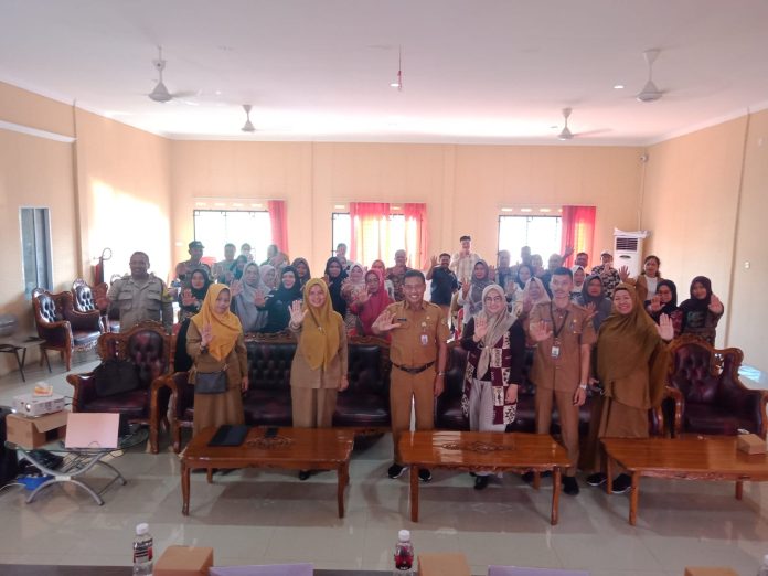 Sosialisasi pencegahan tindak pidana perdagangan orang dan pencegahan kekerasan terhadap perempuan dan anak di Aula Kelurahan Tanjungpinang Barat, dan dibuka langsung Rustam, Selasa (13/06) F,Diskominfo Tanjungpinang