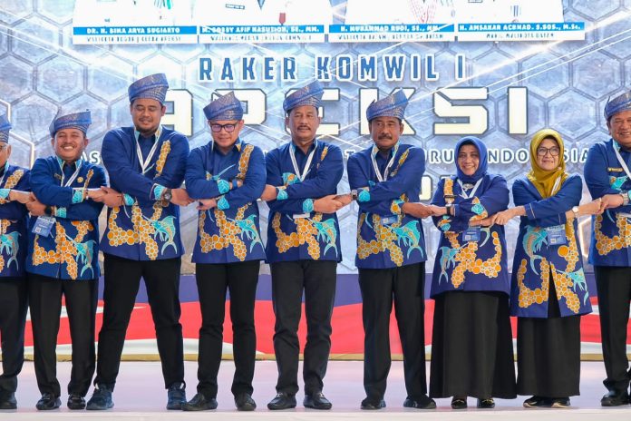 Pemko Tanjungpinang menjadi pembicaraan menarik para Wali Kota dalam Rapat Kerja Komwil 1 Asosiasi Pemerintah Kota se-Indonesia (Apeksi), di Batam mulai 13 hingga 15 Juni F,Diskominfo Tanjungpinang