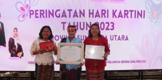 Novi Dharmayanti Silaban dari Kabupaten Samosir Terima Penghargaan dari Gubernur Sumut dan OASE Sebagai Perempuan Berjasa dan Berprestasi di Bidang Sosial Budaya Novi Dharmayanti Silaban dari Kabupaten Samosir mendapat penghargaan dari Gubernur Sumatera Utara Edy Rahmayadi sebagai perempuan berjasa dan berprestasi di bidang Sosial Budaya, penghargaan yang sama juga di dapat dari Organisasi Aksi Solidaritas Era Kabinet Indonesia Maju (OASE) yang langsung ditandatangai oleh Ibu Presiden RI, Iriana Joko Widodo F,Diskominfo Samosir