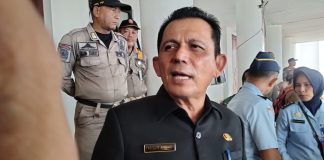 Gubernur Ansar Sudah Serahkan Tiga Nama Pj Wali Kota Tanjungpinang ke Kemendagri Gubernur Kepri, Ansar Ahmad mengatakan telah memberi tiga nama calon Pj Wali Kota Tanjungpinang kepada Kementerian Dalam Negeri beberapa waktu lalu. Hal ini disampaikan Ansar disela-sela rapat paripurna di Aula Kantor Gubernur Kepri, Senin (31/7) f,BI