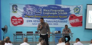 Satlantas Polresta Tanjungpinang Sosialisasikan Ops Patuh Seligi 2023 kepada Pelajar SMKN 5 Tanjungpinang Tim polisi dari Satuan Lalu Lintas (Satlantas) Polresta Tanjungpinang melakukan kunjungan ke SMKN 5 Tanjungpinang, Selasa (11/07) f,Polresta Tanjungpinang