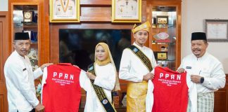 Sekdaprov Adi Lepas 2 Capaska Nasional dan 2 Peserta PPAN Asal Provinsi Kepri Sekretaris Daerah Provinsi Kepulauan Riau Adi Prihantara secara resmi melepas dua Calon Anggota Paskibraka (Capaska) Nasional tahun 2023 dan dua Peserta Pertukaran Pemuda Antar Negara (PPAN) asal Provinsi Kepri di Ruang Kerja Sekdaprov Kepri, Lt.3, Kantor Gubernur Kepri, Dompak, Jumat(14/07) pagi f, Diskominfo Kepri