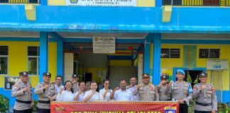 Operasi Bina Kusuma Seligi 2023, Polisi Beri Pembinaan dan Penyuluhan di SMA Santa Maria Polresta Tanjungpinang melaksanakan operasi Bina Kusuma Seligi 2023 dengan melakukan pembinaan dan penyuluhan di SMA Santa Maria dan daerah Jalan Batu Kucing serta Jalan DI.Panjaitan, Tanjungpinang. Jumat (21/07) f,Polresta Tanjungpinang