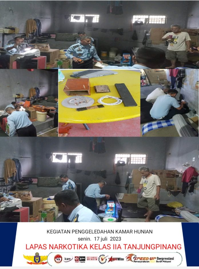 Lapas Narkotika Kelas IIA Tanjungpinang menggelar kegiatan razia simpatik secara internal di satu kamar di Blok Hang Nadim Kamar 4, Senin (17/7) f,Lapas Narkotika Kelas II A Tanjungpinang