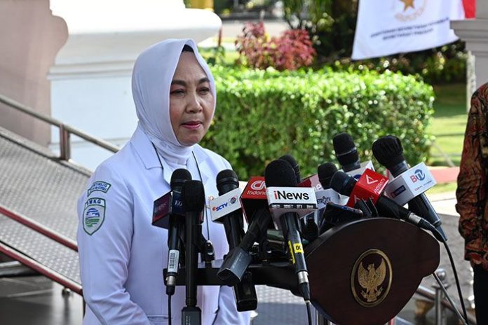 Kepala BMKG Dwikorita Karnawati memberikan keterangan pers, Selasa (18/07/2023), di Jakarta. (Foto: Humas Setkab/Dindha)