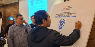 29 Media AMSI Tandatangani Komitmen Bersama, Siap Adopsi Trustworthy News Indicators Penandatanganan komitmen bersama anggota Asosiasi Media Siber Indonesia (AMSI) mengadopsi dan memenuhi trustworthy news indicators, di Hotel Ashley Menteng Jakarta, Kamis 6 Juli 2023 f,AMSI