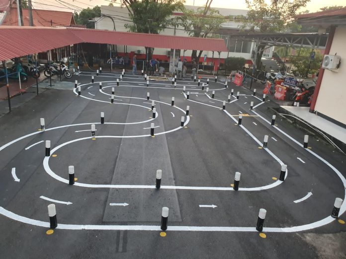 Perubahan lintasan praktik uji SIM Satlantas Polresta Tanjungpinang berjalan lancar di Mapolresta Tanjungpinang, Senin (7/8) F,Polresta Tanjungpinang