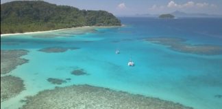 Pulau Ayam di Anambas, Tempat Indah yang Harus Didatangi Para Pecinta Pantai Pulau Ayam di Kecamatan Jemaja Timur, Kabupaten Anambas merupakan kawasan strategis pariwisata yang menyediakan keindahan pantai yang eksotis dan keindahan alam bawah laut f,tangkapan layar (catamaran javerne)