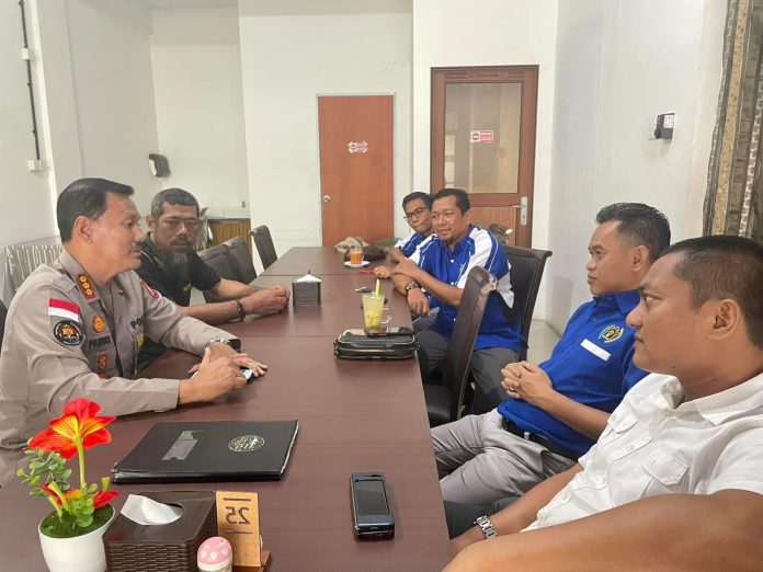 Kabid Humas Polda Kepri Kombes Pol Zahnawi Pandra Arsyad bertemu dengan pertemuan dengan Persatuan Wartawan Indonesia (PWI) Provinsi Kepri, Rabu (30/8) f,BI