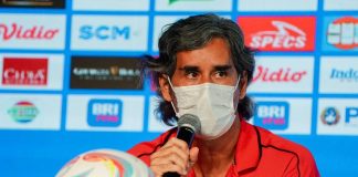 Pelatih Bali United, Stefano Optimis Bisa Ulangi Kemenangan Melawan PSM Makassar Pelatih Bali United FC, Stefano Cugurra optimis bisa membawa timnya mengalahkan PSM Makassar dalam laga pekan ke-8 BRI Liga 1 2023/24 di Stadion Kapten I Wayan Dipta, Gianyar, Jumat (11/8) sore hari ini f,LIB