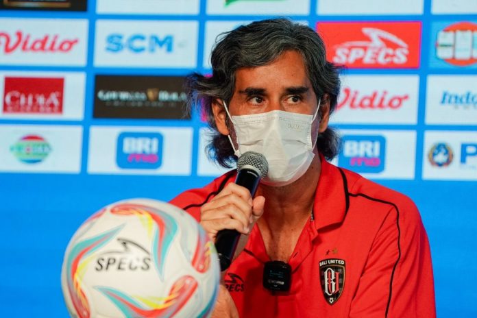 Pelatih Bali United FC, Stefano Cugurra optimis bisa membawa timnya mengalahkan PSM Makassar dalam laga pekan ke-8 BRI Liga 1 2023/24 di Stadion Kapten I Wayan Dipta, Gianyar, Jumat (11/8) sore hari ini f,LIB