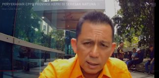 Pemprov Kepri Beri 40 Kilogram Beras per KK untuk 163 KK Korban Bencana di Serasan Ansar saat menyerahkan bantuan secara virtual.Gubernur Kepulauan Riau Ansar Ahmad serahkan bantuan cadangan pangan Provinsi Kepri kepada masyarakat Serasan, Kabupaten Natuna, Sabtu (26/8). f,diskominfo Kepri