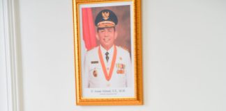69 Orang Mendaftar Jadi Calon Anggota Komisi Informasi Kepri Kadis Kominfo Kepri, Hasan menjelaskan Tim Seleksi Calon Anggota Komisi Informasi Provinsi Kepulauan Riau telah menerima 69 berkas sejak dibukanya pendaftaran seleksi pada Selasa tanggal 08 Agustus 2023 yang lalu f,diskominfo Kepri